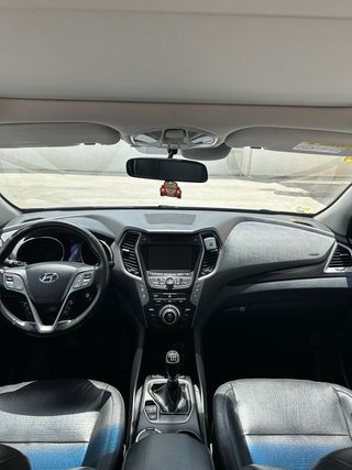 Hyundai Grand Santa Fe