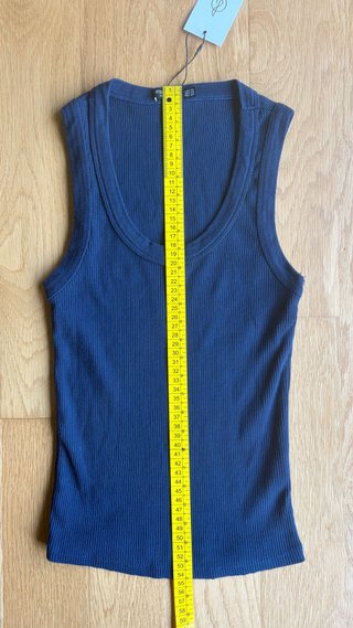 Top Stradivarius azul marino sin mangas Talla XS