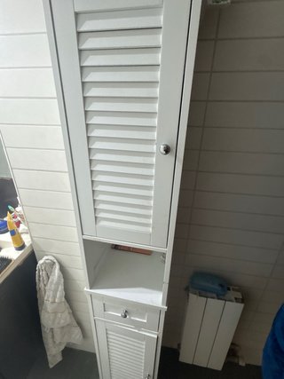 Armario de baño blanco