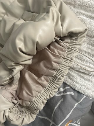 Chaqueta efecto piel beige