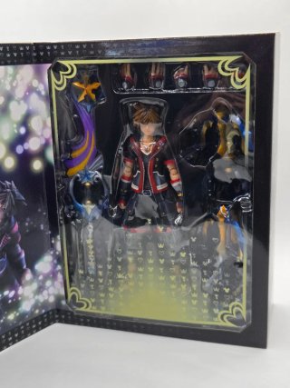 Kingdom Hearts III Sora Play Arts Kai Action Figur