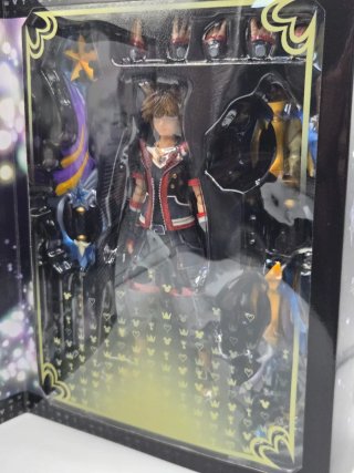Kingdom Hearts III Sora Play Arts Kai Action Figur