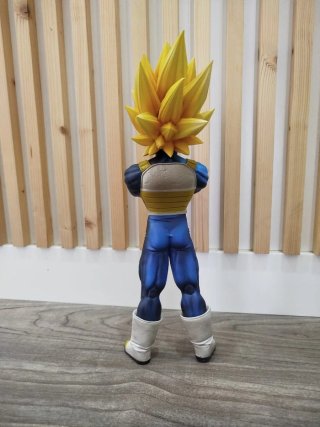 Figura Vegeta SSJ3