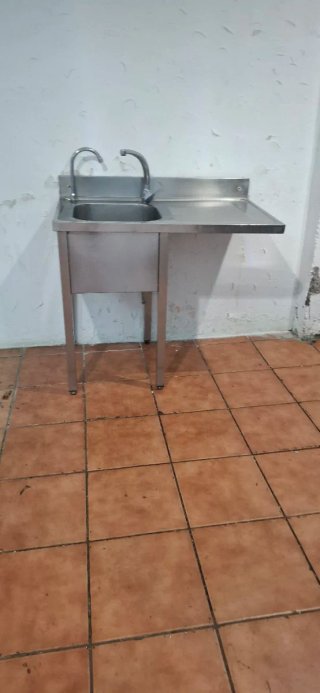 Fregadero industrial acero inoxidable con grifo