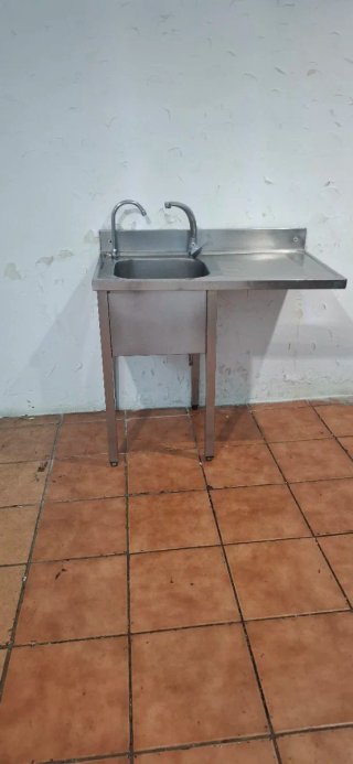 Fregadero industrial acero inoxidable con grifo