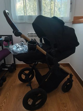 Carro bebé 4 en 1 Kinderkraft negro/dorado