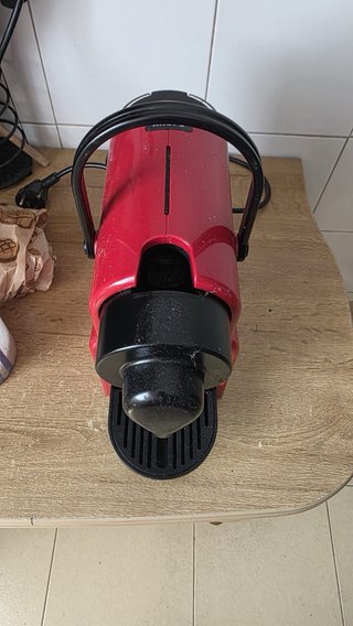 Cafetera Nespresso Krups Roja