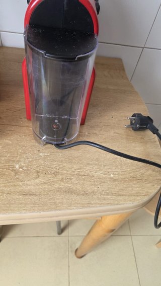 Cafetera Nespresso Krups Roja