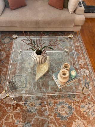 Mesa de centro acrílico y cristal