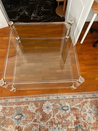 Mesa de centro acrílico y cristal