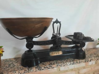 Antigua Balanza Hierro Fundido/ Latón+Juego pesas