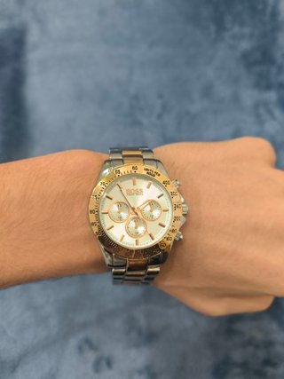 Reloj Hugo Boss bicolor dorado y plateado