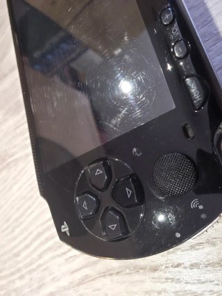 Sony PSP 1004 Negra + Juego + Memory Stick 4GB