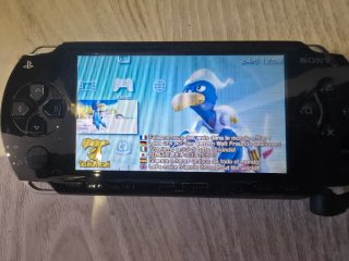 Sony PSP 1004 Negra + Juego + Memory Stick 4GB