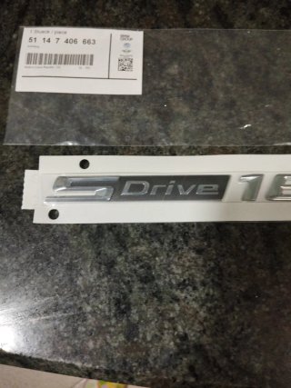 Emblema BMW sDrive 18d, adhesiva