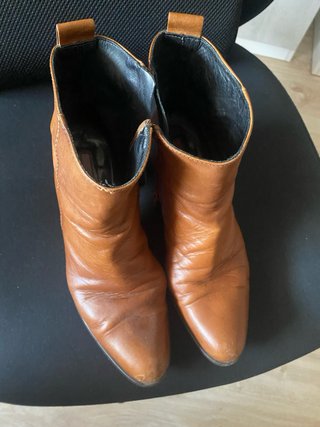 Botas de cuero marrones