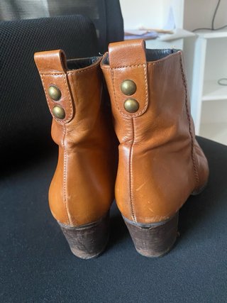 Botas de cuero marrones