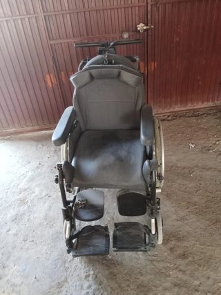 Silla de ruedas ancianos