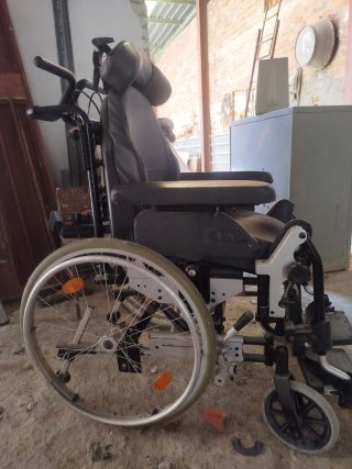 Silla de ruedas ancianos