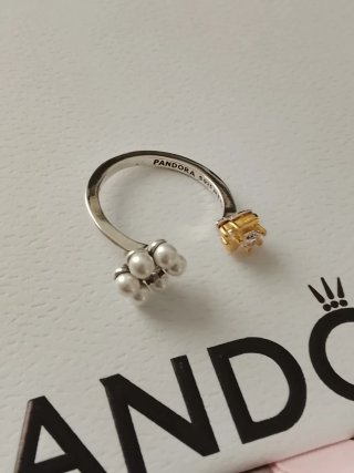 Anillo Pandora Flor Perlas y Abeja T52