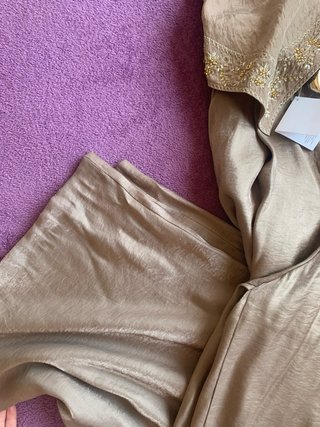 Conjunto Top y Pantalón Beige Total look Zara