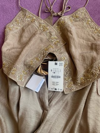 Conjunto Top y Pantalón Beige Total look Zara