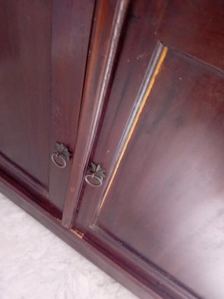 Aparador de madera maciza