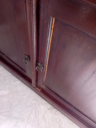 Aparador de madera maciza