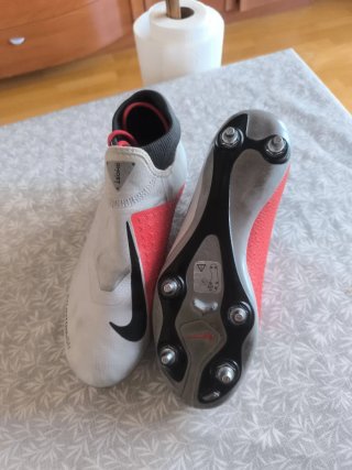 Botas de fútbol Nike Phantom SN