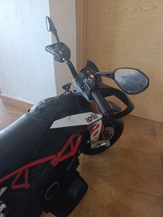 Moto Eléctrica Infantil Aprilia Dorsoduro 12v