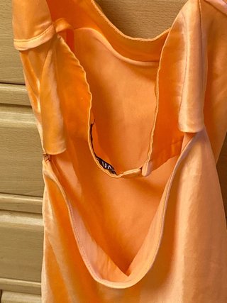 Vestido satén naranja