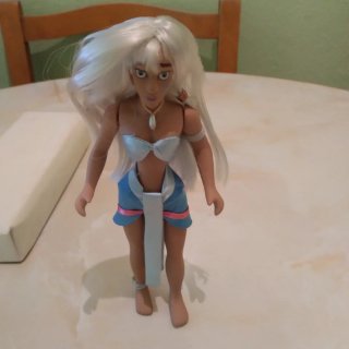 Muñeca Princesa Kida de Disney.