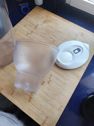 Jarra Brita Transparente y Blanca