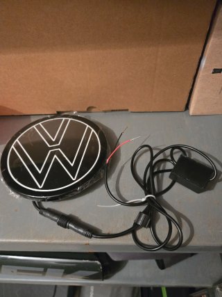 Logo iluminado VW California Beach Camper T7