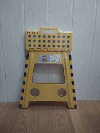 Escalera taburete plegable amarilla NUEVA!