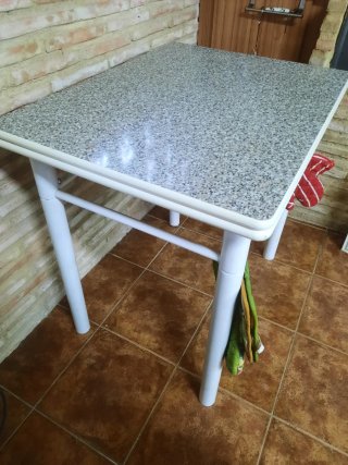 Mesa de Cocina Plegable / Abatible