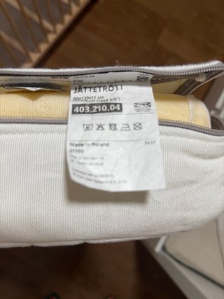 Cuna de madera Ikea con colchón