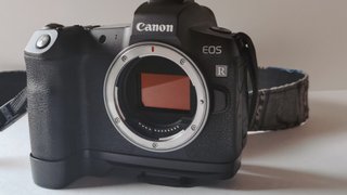 Canon EOS R