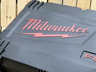 MALETIN MILWAUKEE M18