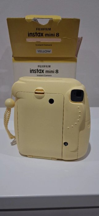 Cámara Fujifilm Instax Mini 8 Amarilla