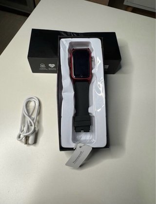 Prótesis de pecho y reloj inteligente
