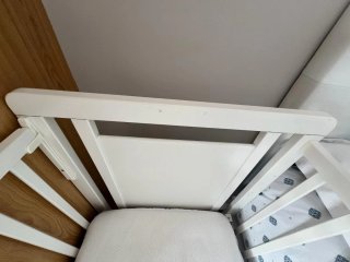 Cuna de bebé blanca