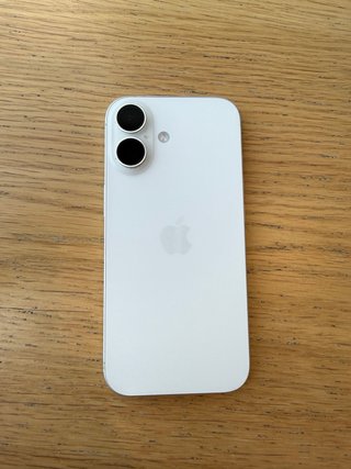 iPhone 17 Apple