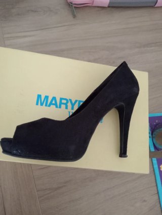 Zapato negro con plataforma