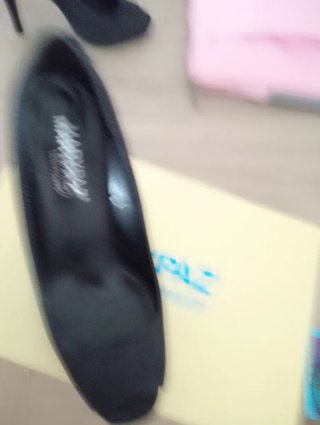 Zapato negro con plataforma