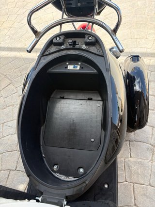 Scooter Eléctrico VELECO Negro