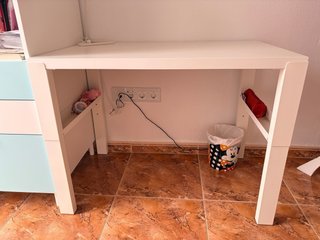 Escritorio y silla infantil