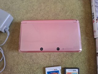 Nintendo 3DS Rosa + 4 Juegos + Cargador