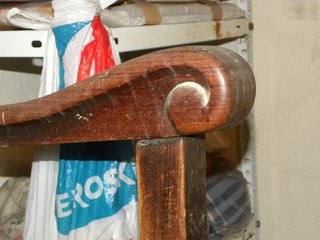 Butacas de cine antiguas de madera