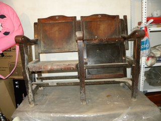 Butacas de cine antiguas de madera